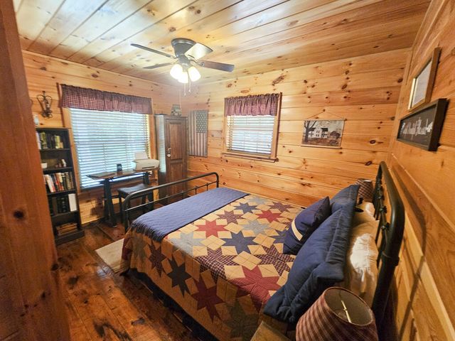799 Cherokee Oaks Road, Murphy, NC 28906