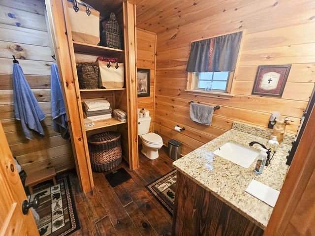 799 Cherokee Oaks Road, Murphy, NC 28906