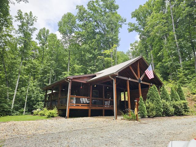 799 Cherokee Oaks Road, Murphy, NC 28906