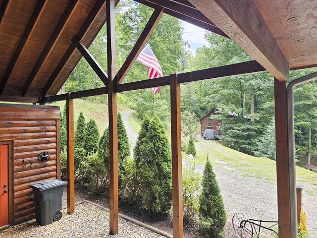 799 Cherokee Oaks Road, Murphy, NC 28906
