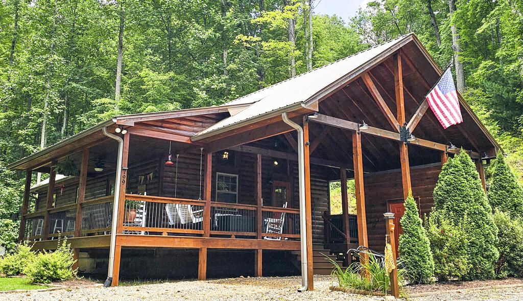 799 Cherokee Oaks Road, Murphy, NC 28906