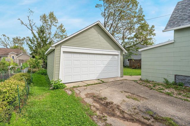 410 NAYMUT STREET, Menasha, WI 54952