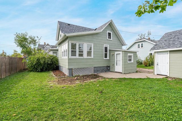 410 NAYMUT STREET, Menasha, WI 54952