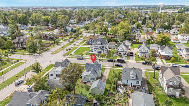 410 NAYMUT STREET, Menasha, WI 54952