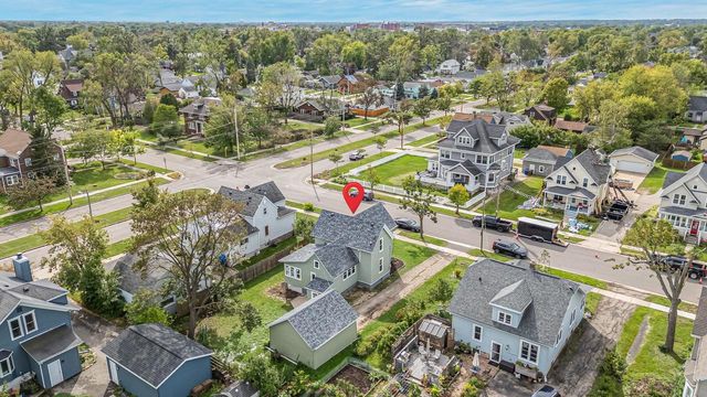 410 NAYMUT STREET, Menasha, WI 54952