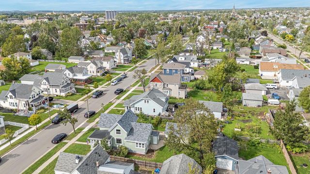 410 NAYMUT STREET, Menasha, WI 54952