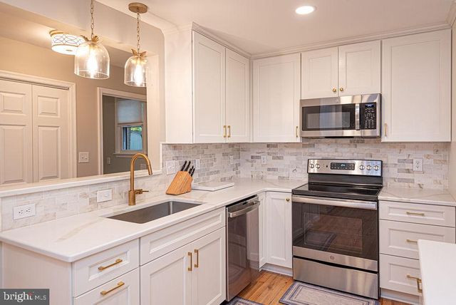 1000 CAMDEN AVE, Salisbury, MD 21801