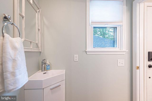 1000 CAMDEN AVE, Salisbury, MD 21801