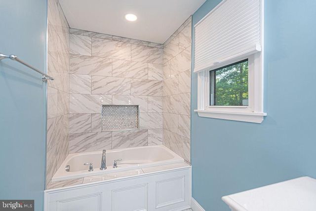 1000 CAMDEN AVE, Salisbury, MD 21801