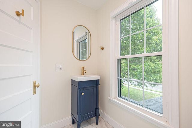 1000 CAMDEN AVE, Salisbury, MD 21801
