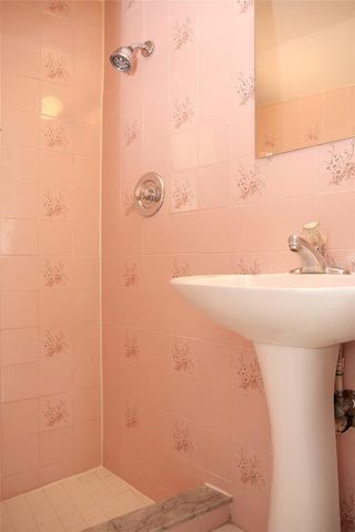 2431 S BROWN AVENUE, Orlando, FL 32806