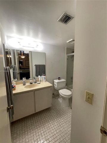 6800 Cypress Rd 305, Plantation, FL 33317