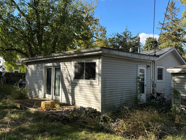 7311 W 143rd Place, Cedar Lake, IN 46303