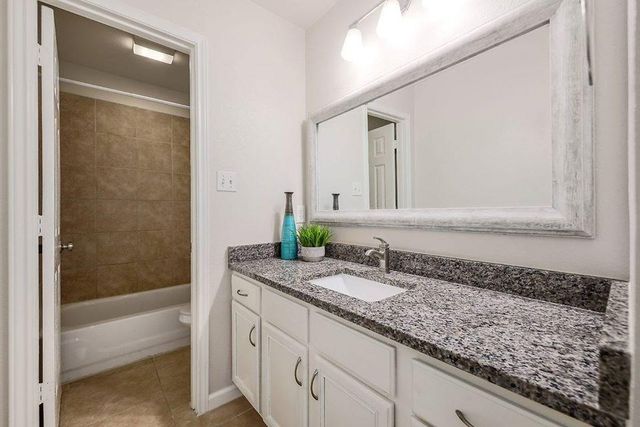 12307 Turtle Rock RD B, Austin, TX 78729