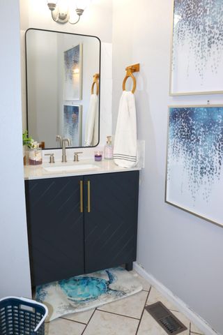 233 Castle Gate Drive, Seymour, MO 65746