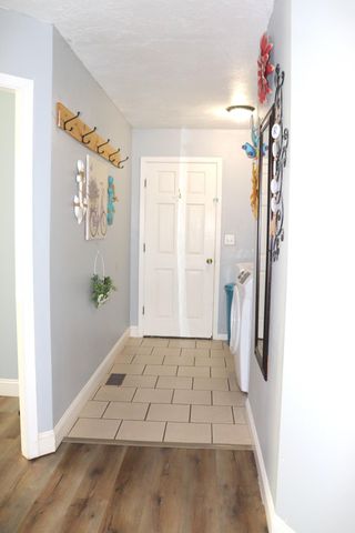 233 Castle Gate Drive, Seymour, MO 65746