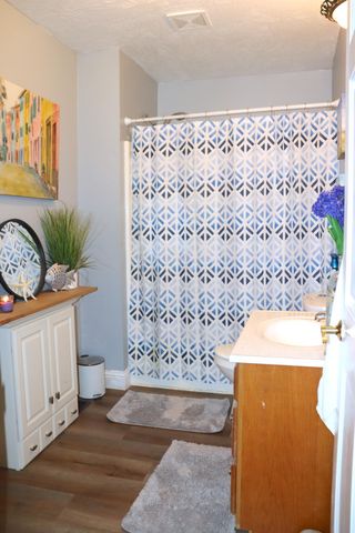 233 Castle Gate Drive, Seymour, MO 65746