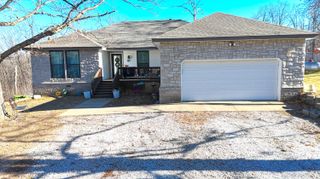 233 Castle Gate Drive, Seymour, MO 65746