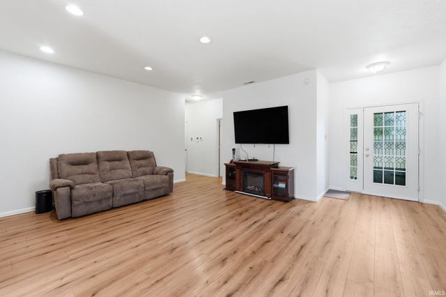 4567 Carador Lane, Lafayette, IN 47909