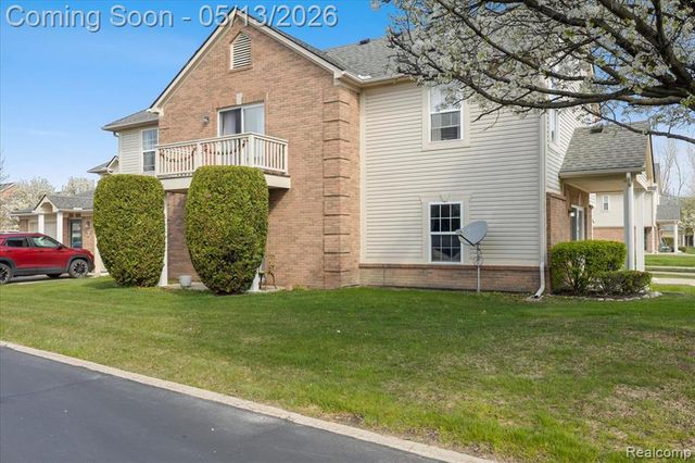 45761 Gable Drive, Macomb, MI 48044