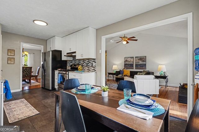 82 Maplewood Court, Acworth, GA 30101