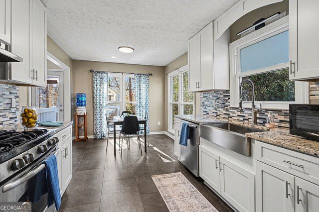 82 Maplewood Court, Acworth, GA 30101