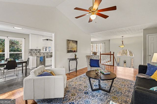 82 Maplewood Court, Acworth, GA 30101