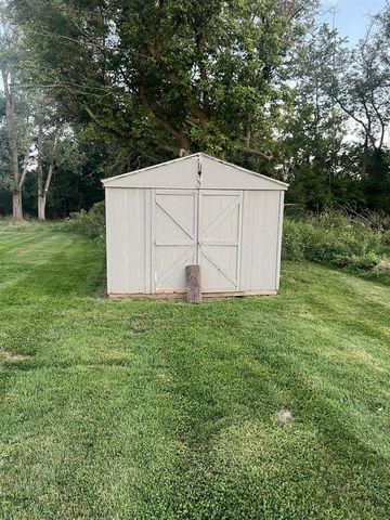 107 W Girard Road, Union City, MI 49094