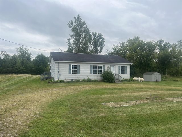 107 W Girard Road, Union City, MI 49094