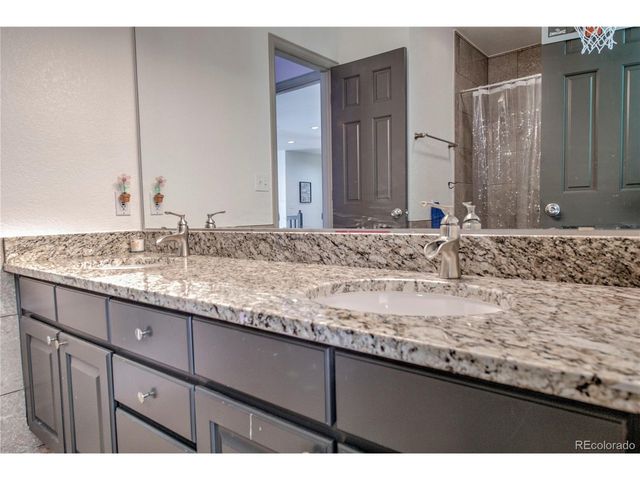 308 Red Hawk Cir, Silverthorne, CO 80498