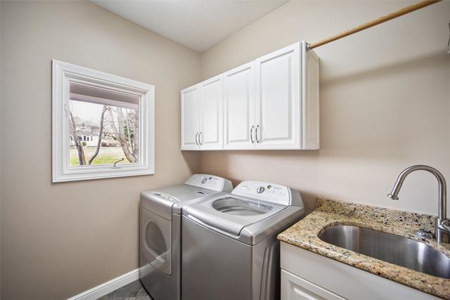 34951 Charbono Point, Waukee, IA 50263