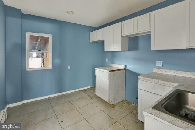 526 N 10TH ST, Reading, PA 19604