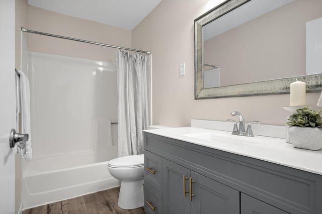1159 Edgcumbe Road, Saint Paul, MN 55105