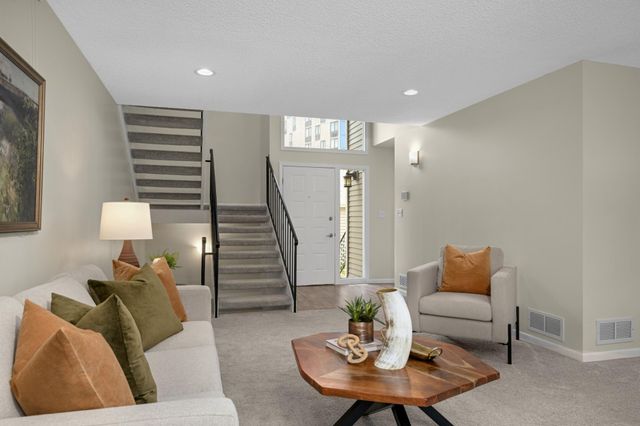 1159 Edgcumbe Road, Saint Paul, MN 55105