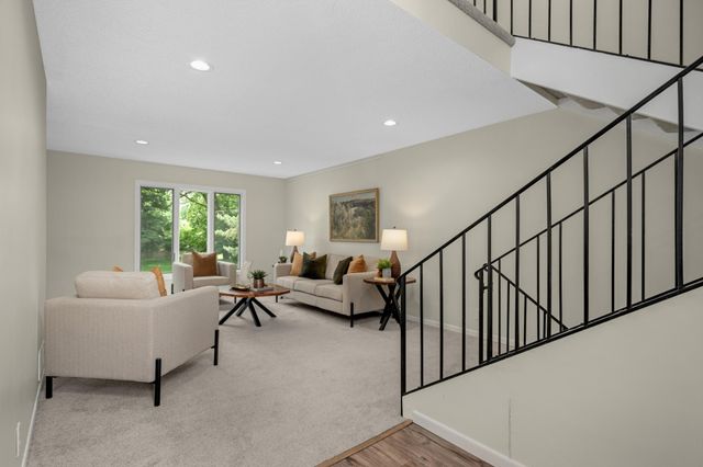 1159 Edgcumbe Road, Saint Paul, MN 55105