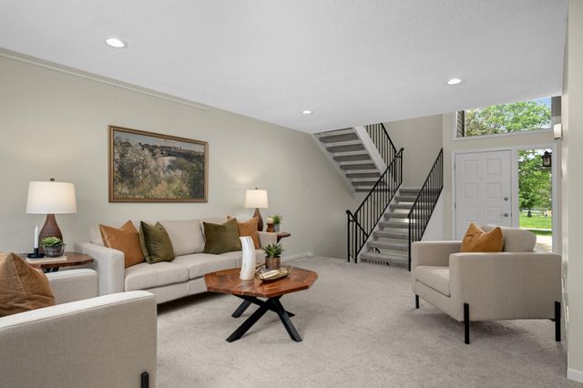 1159 Edgcumbe Road, Saint Paul, MN 55105