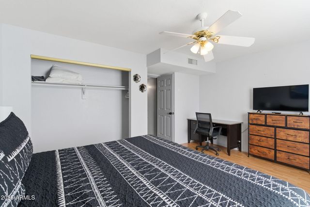 4218 W BOCA RATON Road, Phoenix, AZ 85053