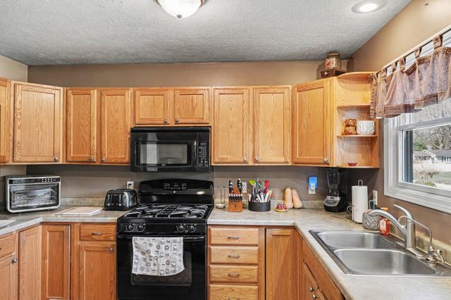 160 Rosewood Trail, Battle Creek, MI 49014