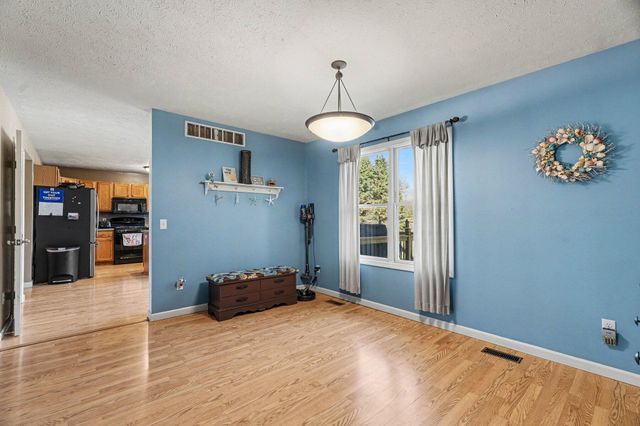 160 Rosewood Trail, Battle Creek, MI 49014
