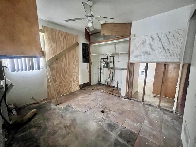 20043 Wyoming Avenue, Detroit, MI 48221