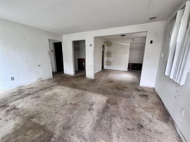 20043 Wyoming Avenue, Detroit, MI 48221