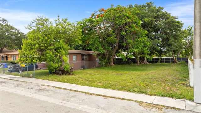 1618 NW 55th St, Miami, FL 33142