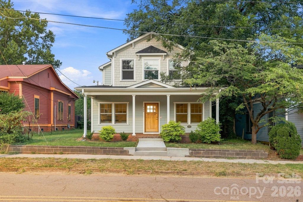 629 S Race Street, Statesville, NC 28677