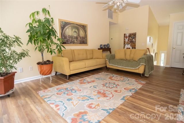 142 Doe Run, Morganton, NC 28655