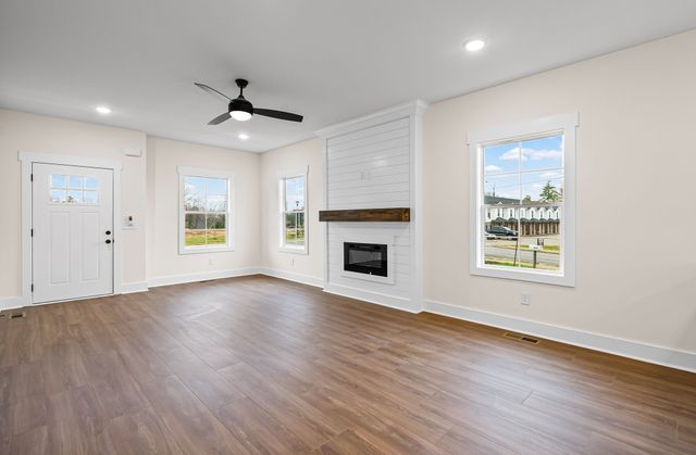 1 Charleston Cove, Clarksville, TN 37043