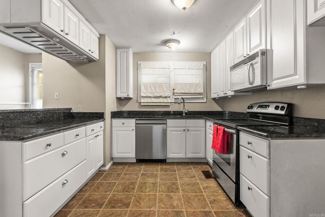 3 Spotwood Road, Little Rock, AR 72207