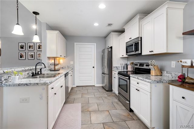104 Azalea, Moundville, AL 35474