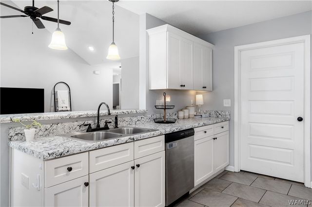 104 Azalea, Moundville, AL 35474