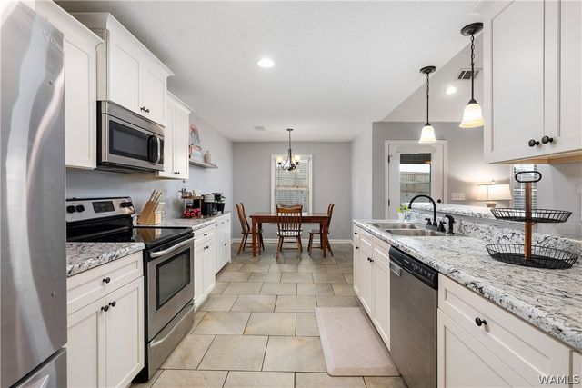 104 Azalea, Moundville, AL 35474