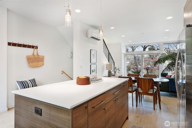 171 21st Avenue, Seattle, WA 98122